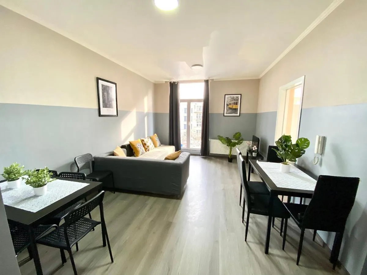 Apartments Plantin 3 Sleeping Rooms 2 Bathrooms. Antwerp 0*,