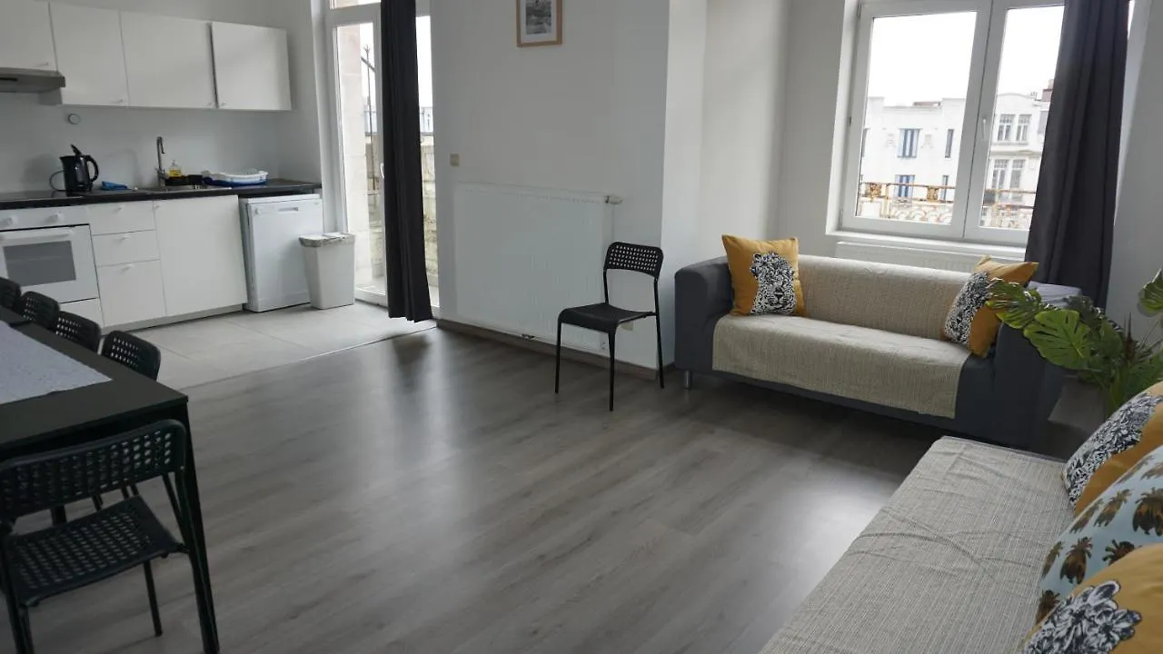 Apartments Plantin 3 Sleeping Rooms 2 Bathrooms. Antwerp